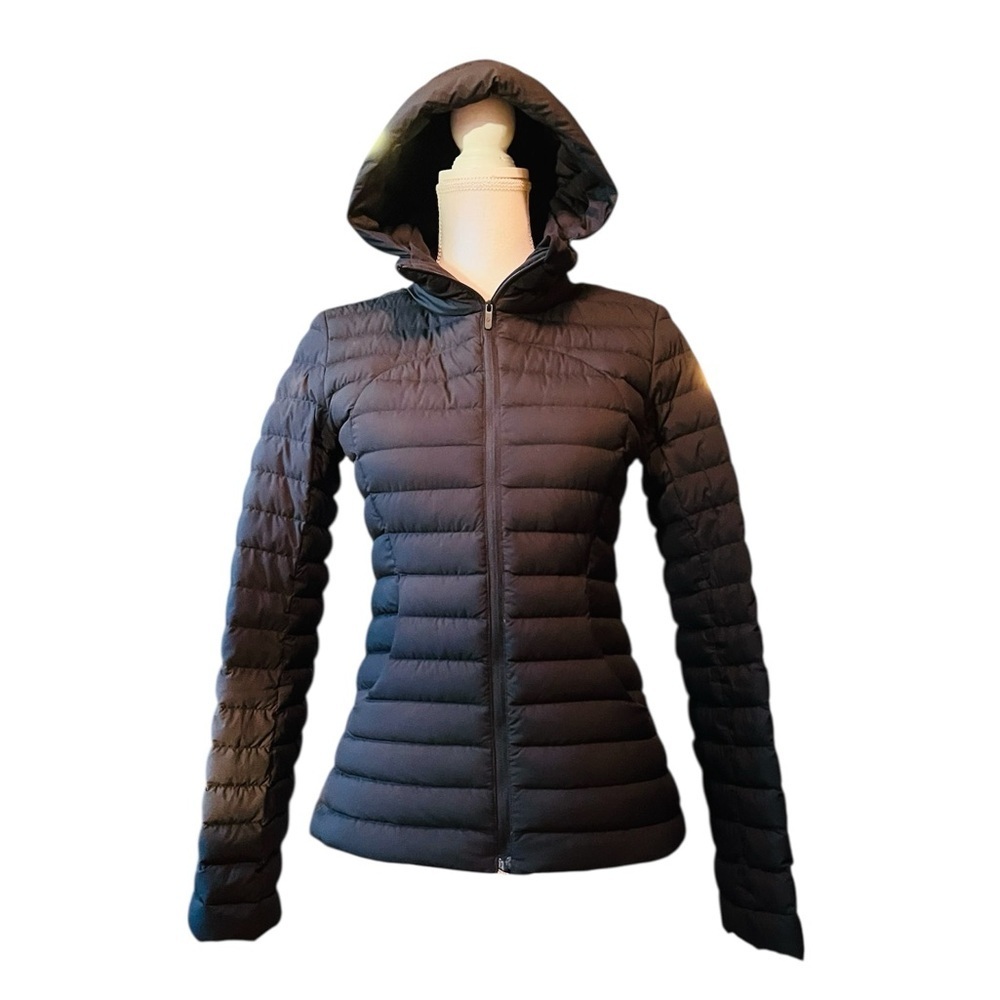 lululemon athletica Women's Black Hooded Puffer Jacket Size 4